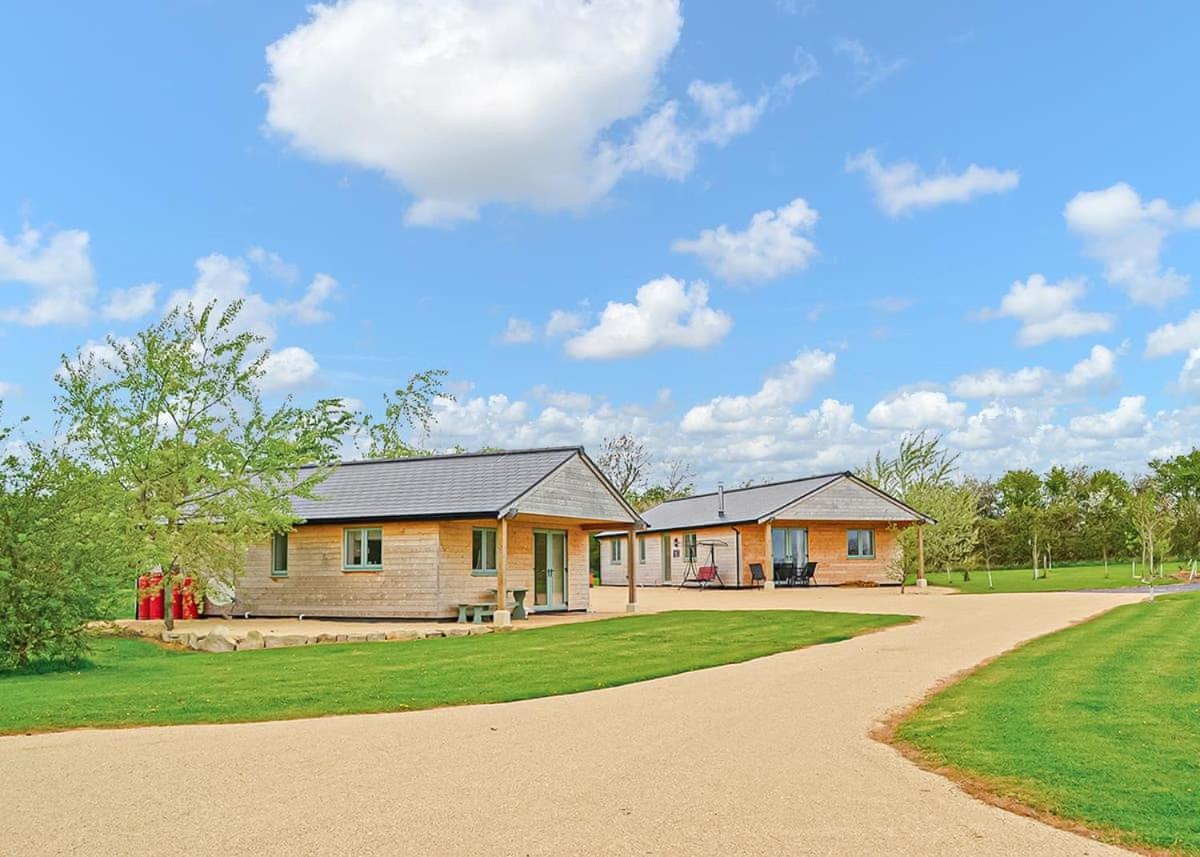 Chapel Allerton Little Moorland Farm Lodges מראה חיצוני תמונה